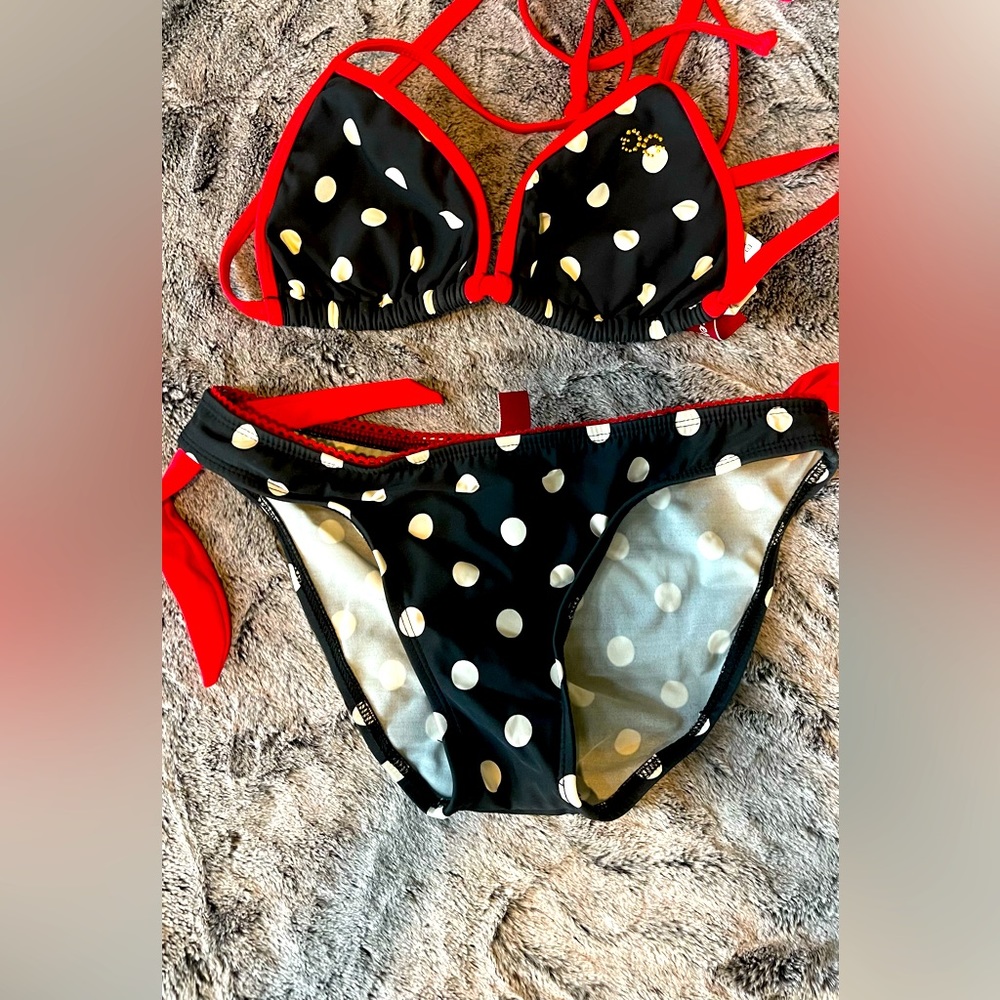 ❤️Wear that tiny polka dot biking this summer. ❤️